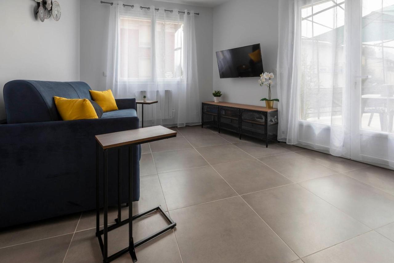 Loc Trotteur Le Graphite T2 Grand Confort Terrasse Lourdes Buitenkant foto