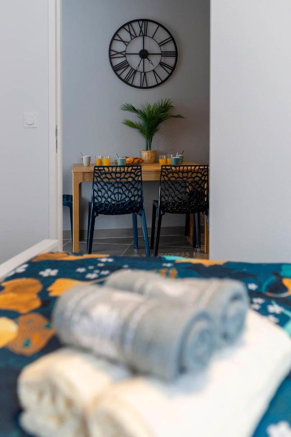 Loc Trotteur Le Graphite T2 Grand Confort Terrasse Lourdes Buitenkant foto